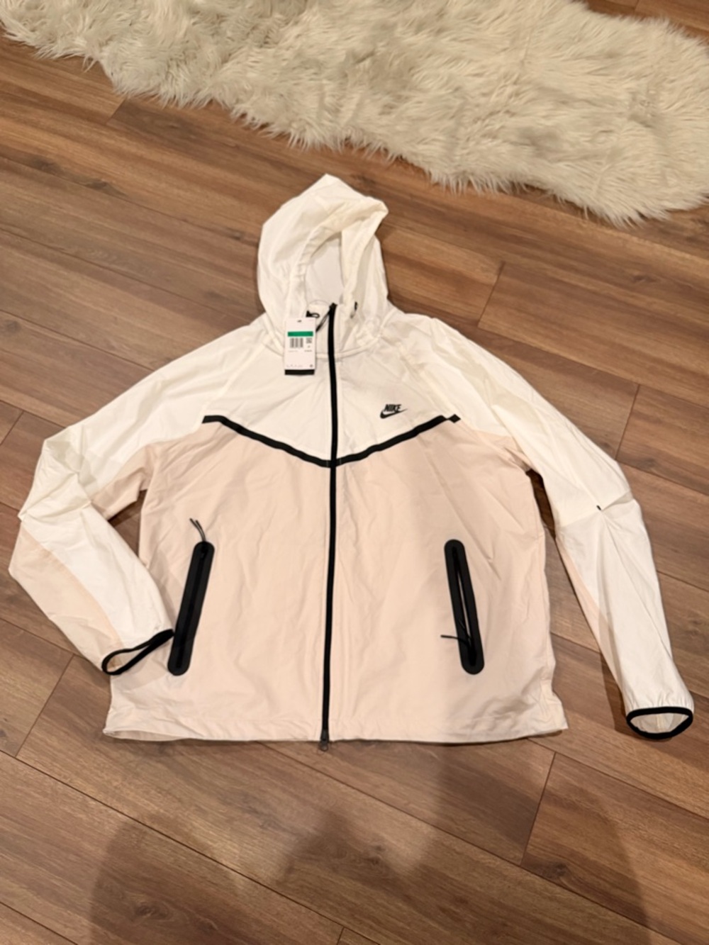 Nike Men's Tech Woven Light Loose Fit Jacket